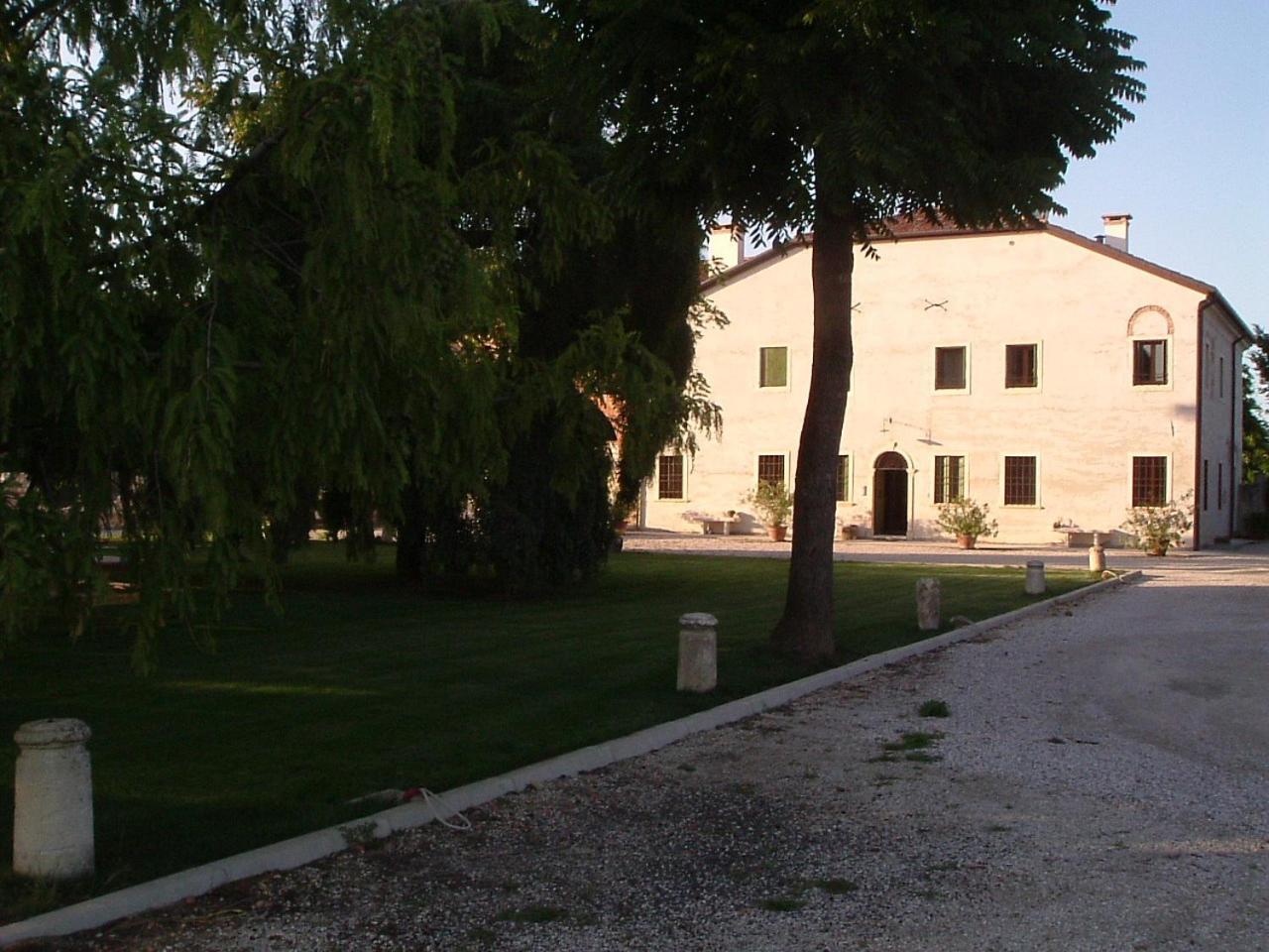 Agriturismo La Sophora Montegaldella Eksteriør bilde